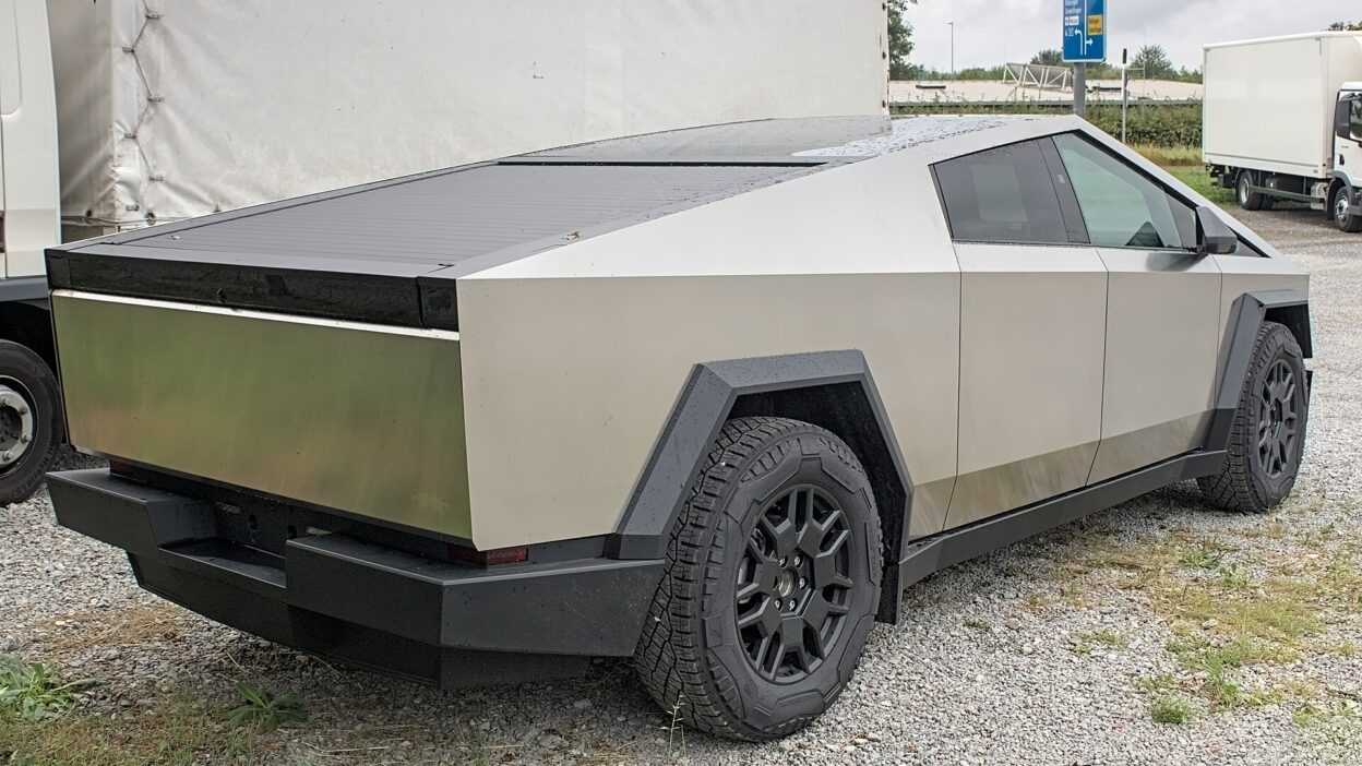 2024 Tesla Cybertruck Foundation Series IMG 0634 – Cybertruck eladások: 32 százalékos visszaesés, mégis drágult