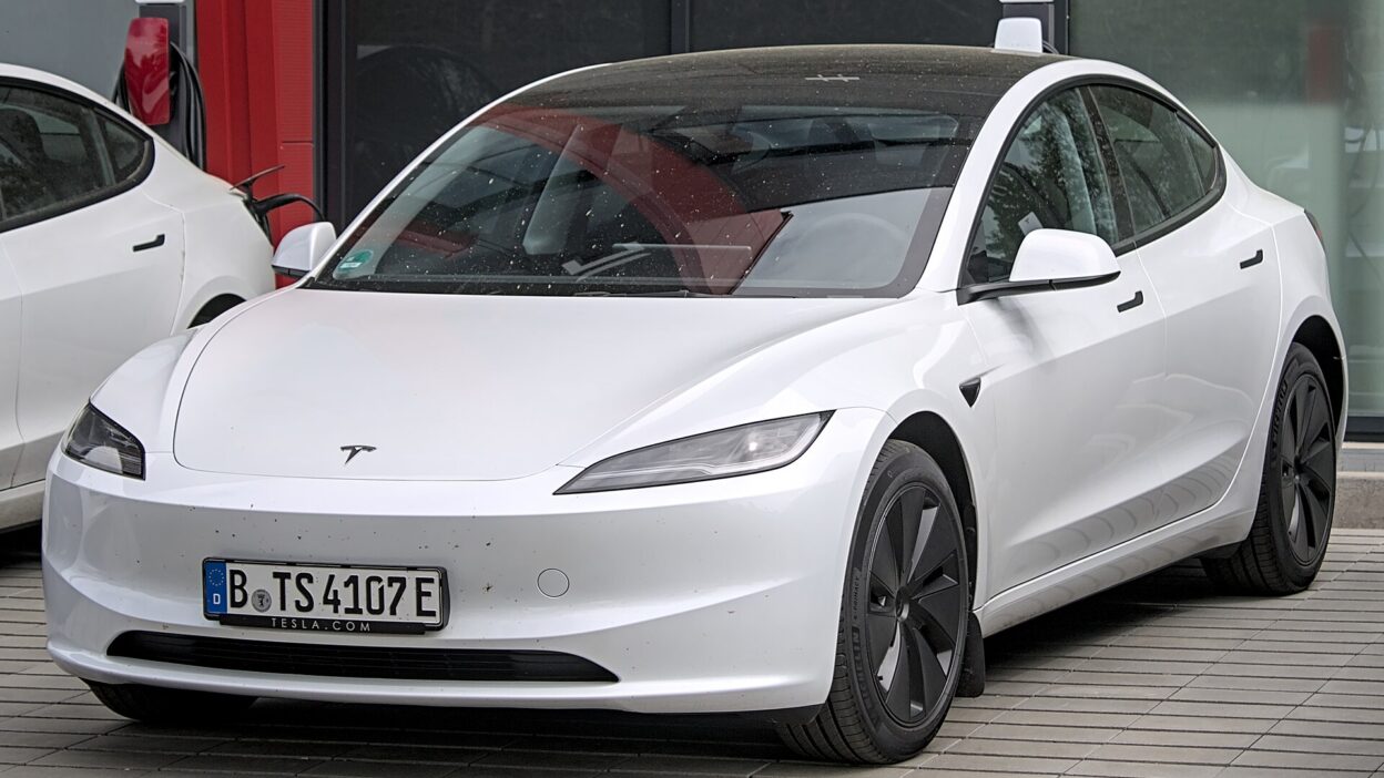 Tesla Model 3 (2023) IMG 9488 (cropped) – 572 km-re nőtt a Model 3 hatótávja Európában az új gumikkal
