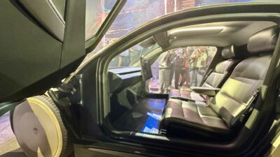 Inside the Tesla Cybercab – Hivatalos: jön a Tesla Cybercab bemutatóeseménye Austinban