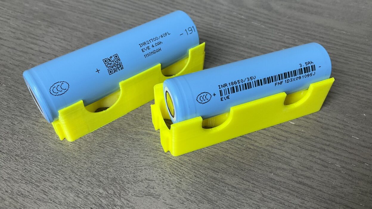 18650 and 21700 lithium ion battery cell – A Tesla új lítium-visszanyerési technológiát tesztel