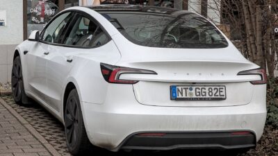 Tesla Model 3 (2023) 1X7A1678 – Tesla visszahívás Kínában: matricával és frissítéssel oldják