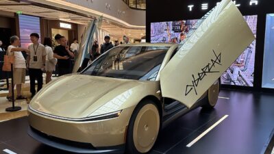 Tesla Cybercab 001 – Elkészült az első Cybercab a Tesla saját katódanyagából