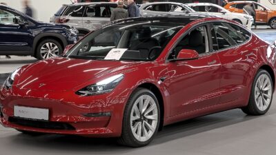 Tesla Model 3 1X7A6940 – FSD v14.3.9: automatikus ütközéskikerelés és gyorsabb reakci