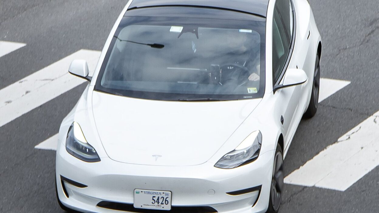 Tesla Model 3 Washington DC Metro Area, USA (13) – Elindult a Grok 4.7, az xAI új mesterséges intelligencia mod