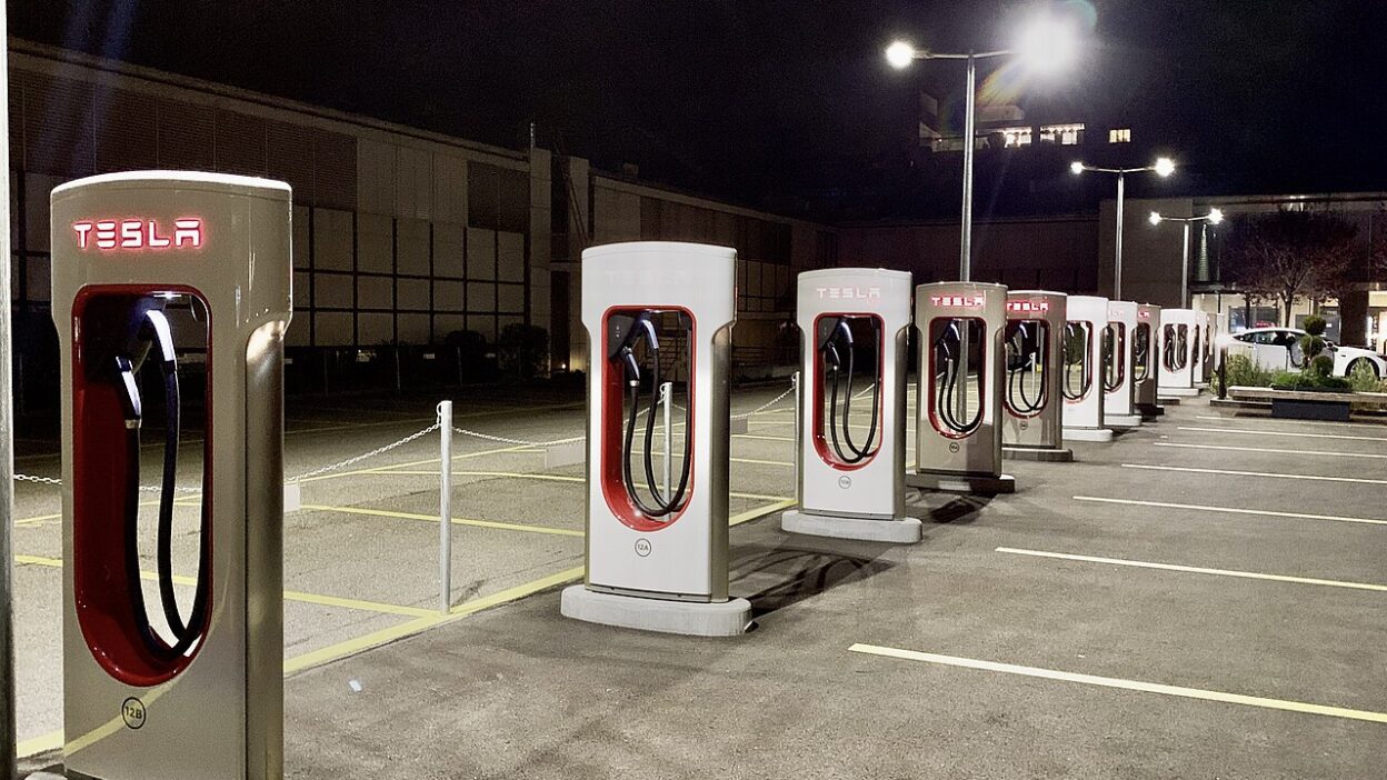 Zurich Tesla Supercharger (Ank Kumar Infosys Limited) 06 – Supercharger térképek: javulni fog a Tesla app nézete