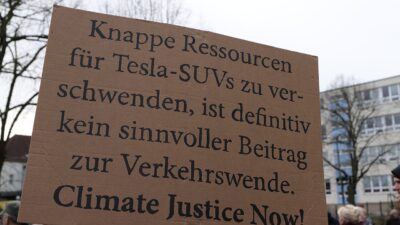 Protest against Tesla factory Erkner 2020-02-22 14 – Elindult a Tesla AI5 chip próbagyártása a Samsung texasi gyá