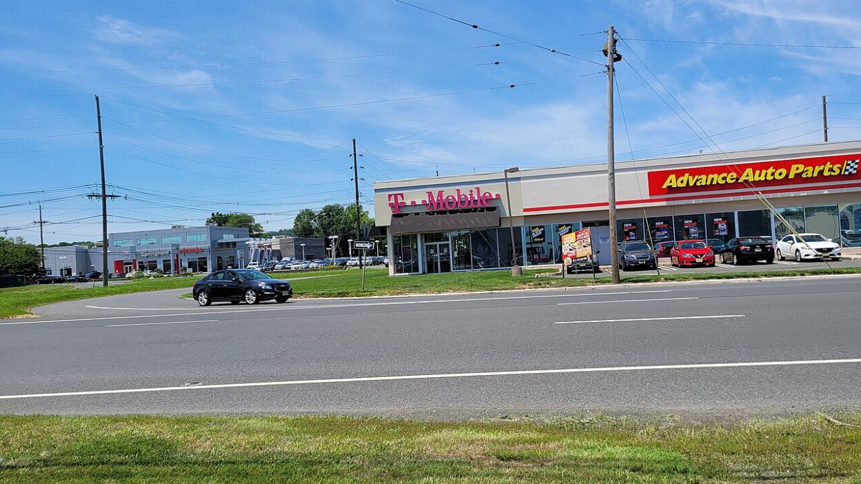 Tesla Service Center in Springfield, New Jersey 03 – Tesla karosszériaközpontot épít Cutler Bay közelében