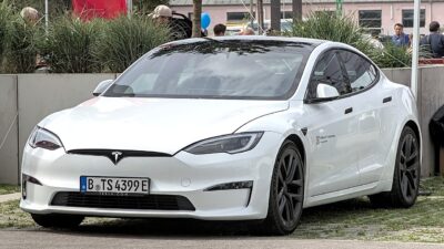 Tesla Model S (2023) Motorworld Munich 1X7A0025 – 5 csillagos biztonsági értékelés: a Tesla Model 3 teljesíti