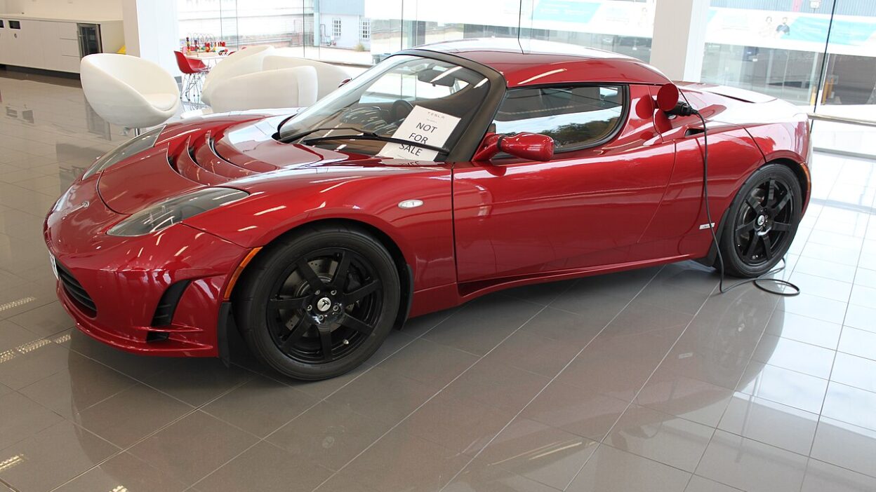 2011-2012 Tesla Roadster convertible (24365003106) – Október 1-jén mutatkozik be az új Tesla Roadster