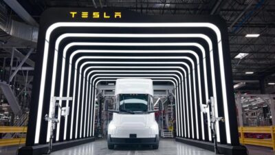 Tesla Semi gyár: évi 50 000 kamion a cél Nevadában