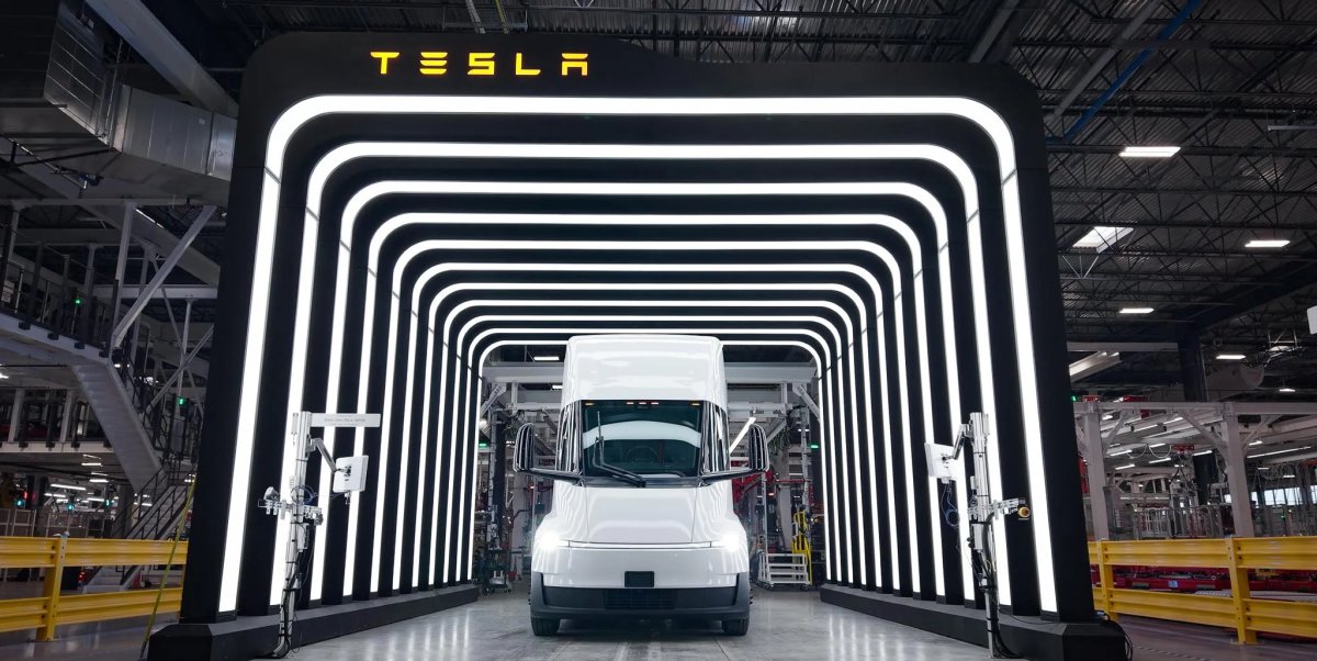 Tesla Semi gyár: évi 50 000 kamion a cél Nevadában