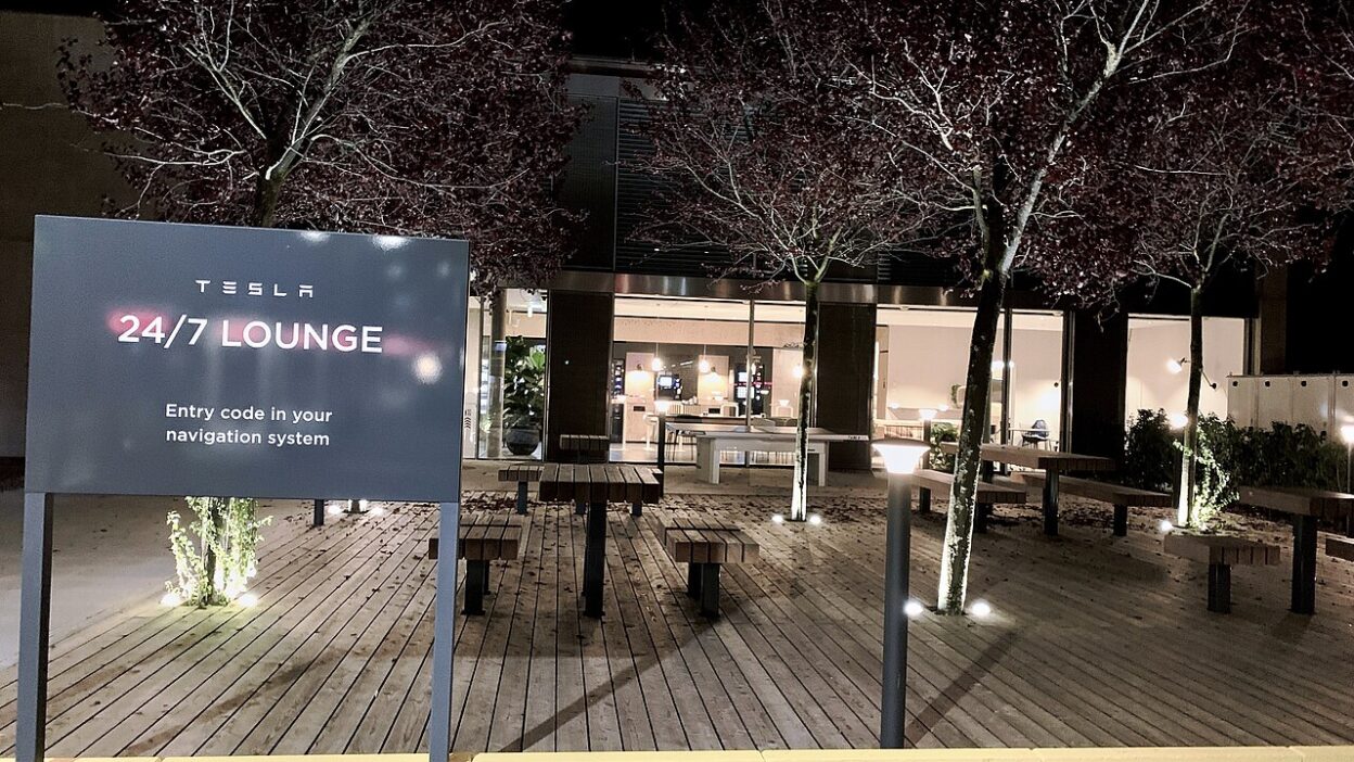 Zurich Tesla Supercharger (Ank Kumar Infosys Limited) 08 – BMW i3 hatótáv: 753 km, minden Teslát megelőz