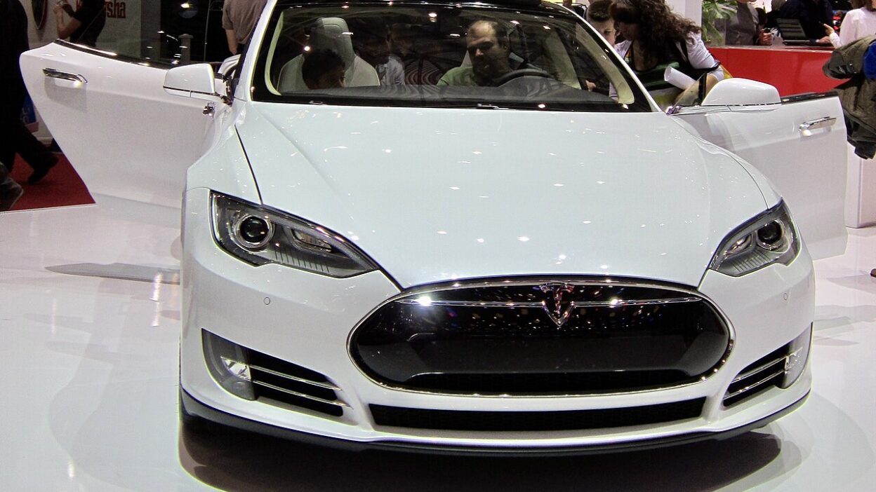 Tesla Model S, Geneva 2014 – Tesla Q3 2026: 486 532 leszállítás, 13,7 GWh tárolás